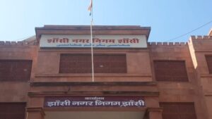 Jhansi:डोर-टू-डोर कूड़ा उठान की चरमरा सकती है व्यवस्था, निगम ने फर्म को नहीं किया आठ माह का 18 करोड़ भुगतान – Jhansi: Door-to-door Garbage Collection Could Collapse, Corporation Fails To Pay Firm Rs 18 Crore For Eight Mo