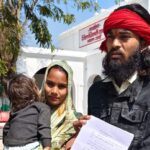 Orai:नसबंदी के बाद भी मां बनी महिला, पीड़िता बोली- अब कैसे पालूं ये बच्चा, डीएम से लगाई न्याय की गुहार – Orai Woman Gives Birth To Child Despite Sterilization Appeals To Dm For Justice