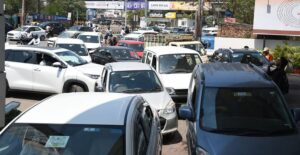 Lucknow News: अफवाहों से डर गए, टंकी फुल कराकर ही घर गए