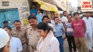 मऊरानीपुर में भीषण आग से तीन दुकानें जलकर हुई खाक, कड़ी मशक्कत के बाद फायर बिग्रेड ने पाया काबू