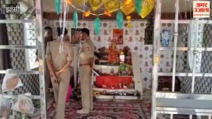 बबीना के ठाकुर बाबा मंदिर में चोरी, चांदी का मुकुट समेत दानपेटी व तांबे का नाग ले गए चोर