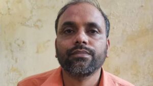 Up:लखनऊ में बाबा साहब और बीएसपी के पोस्टर फाड़े, 1090 चौराहे पर ब्लेड से काट दिए थे, आरोपी पकड़ा गया – Up Posters Of Baba Saheb And The Bsp Torn In Lucknow; Slashed With A Blade At The 1090 Crossing—accused Appre