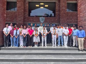 Jalaun News: सीबीएसई 10वीं में वेदांत बने जिला टॉपर