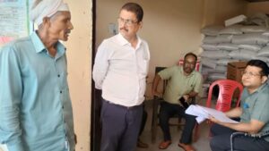Jhansi:भोजला मंडी का निरीक्षण कर एडीएम ने व्यवस्था को परखा, अब तक हो चुकी 13455 मीट्रिक टन गेहूं की खरीद – Jhansi: Adm Inspected The Bhojla Mandi And Examined The Arrangements