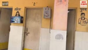 नगर पंचायत बड़गांव में भ्रष्टाचार की भेंट चढ़े लाखों रुपए खर्च कर बनवाए गए सामुदायिक शौचालय – Community Toilets Constructed At The Cost Of Lakhs Of Rupees In Nagar Panchayat Bargaon Have Fallen Prey To Corruption And Are In A Dilapidated Condition Due To Lack Of Maintenance.