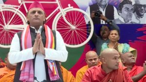 Up:सपा कार्यालय में गूंजा- ‘बुद्धं शरणं गच्छामि’, बौद्ध भिक्षु बोले- Rss कभी महिलाओं के पक्ष में नहीं रही – Up: Buddha Purnima Event At Sp Office; ‘buddha Vandana’ Resounds In The Presence Of Akhilesh