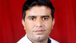 Jhansi:आशीष उपाध्याय को रिमांड पर लेकर गिरोह की रीढ़ तोड़ने की तैयारी, कई सफेदपोश भी पुलिस के रडार पर – Jhansi: Ashish Upadhyay Is Being Taken On Remand To Break The Backbone Of The Gang