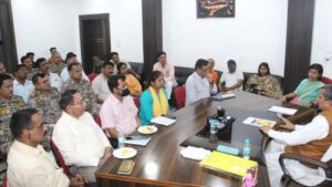 Jhansi:पहले 11 सदस्यीय टीम देगी रिपोर्ट, फिर हटेगा अतिक्रमण, बैठक में मेयर ने कमेटी का किया गठन – Jhansi: First An 11-member Team Will Submit Its Report, Then Encroachment Will Be Removed