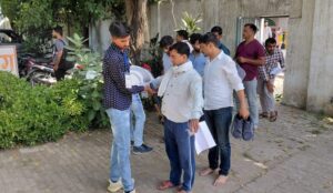 यूपी:44 जिलों में हुई लेखपाल भर्ती परीक्षा, लखनऊ के केंद्र में उड़ी पेपर लीक की अफवाह; 82.29 % हुए शामिल – Up: Lekhpal Recruitment Exam Held In 44 Districts Of The State, Rumors Of Paper Leak Spread At Lucknow Center