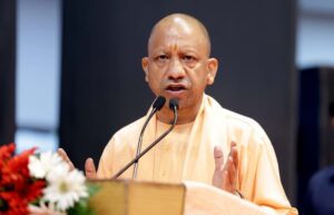 Up:मौसम में बदलाव के बीच सीएम योगी ने दिए निर्देश, प्रतिकूल मौसम में आमजन के बीच रहें अधिकारी – Up: Cm Yogi Issues Directive Amid Changing Weather, Officials Should Remain With Public During Adverse Weather