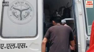 बंगरा क्षेत्र में झांसी-खजुराहो हाईवे पर अनियंत्रित पिकअप पलटी, डेढ़ दर्जन से अधिक लोग घायल – An Out-of-control Pickup Truck Overturned On The Jhansi-khajuraho Highway In The Bangra Area, Leaving More Than A Dozen And A Half People Injured.