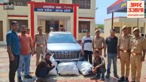 हाईवे पर कार से 70 किलो गांजा बरामद, ओडिशा से आगरा ले जा रहे थे तस्कर, दो गिरफ्तार – 70 Kg Of Marijuana Recovered From A Car On The Highway, Smugglers Were Taking It From Odisha To Agra, Two Arrested