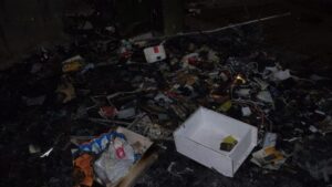 Jhansi:शॉर्ट सर्किट से मोबाइल की दुकान में लगी आग, 12 लाख के नुकसान का अनुमान, वीडियो – Jhansi: Fire Breaks Out In Mobile Shop Due To Short Circuit; Estimated Loss Of ₹12 Lakh.