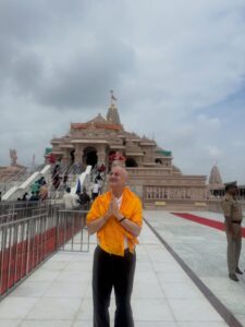 अयोध्या:राम मंदिर पहुंचे अनुपम खेर, बोले- घर में चोरी हो तो चोर को कोसते हैं, घर को नहीं; नहीं पड़ेगा प्रभाव – Ayodhya: Anupam Kher Reached Ram Temple, Said- If There Is A Theft In The House, We Curse The Thief, Not The H