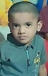 Jalaun News: घर के बाहर खेल रहे मासूम को कार ने रौंदा