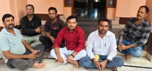 Councilors, Upset With The Executive Officer’s Style Of Functioning, Have Started An Indefinite Sit-in Protest. – Jalaun News
