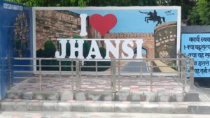 Jhansi:नगर निगम ने महानगर में तीन कचराघरों को बनाया सेल्फी प्वाइंट, अब दिखने लगे आकर्षक – Jhansi: The Municipal Corporation Has Converted Three Garbage Collection Points In The City Into Selfie Points