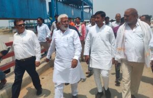 Lucknow News: जलशक्ति मंत्री ने माइनर की सफाई के दिए निर्देश