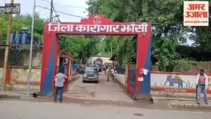 Video: भारी सुरक्षा के बीच प्रयागराज रवाना हुआ अली, भाई अबान के अंतिम संस्कार में होगा शामिल