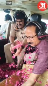 झांसी : कांवड़ यात्रा में उमड़ा भोले के भक्तों का सैलाब, हेलीकॉप्टर से हुई पुष्पवर्षा