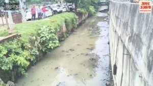 लखनऊ में रिंग रोड के नाले में मिला शव, पुलिस मौके पर
