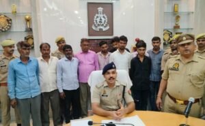 Jalaun News:बाइक चोरी करने वाले गिरोह के 10 बदमाश गिरफ्तार – 10 Members Of A Bike-stealing Gang Arrested