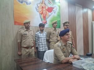 Jalaun News:सीसीटीवी फुटेज से पकड़ा गया चोरी का आरोपी – Accused Of Theft Caught Via Cctv Footage