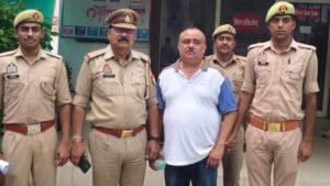 Jhansi:बीस साल से वांछित चर्चित कारोबारी गिरफ्तार, लंदन और नेपाल भाग निकला था आरोपी – Jhansi: Notorious Businessman Wanted For Twenty Years Arrested; Accused Had Fled To London And Nepal.