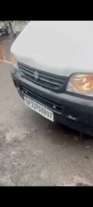 Lucknow News: मामूली टक्कर पर कांवड़ियों ने स्कूल वैन पर किया पथराव, छात्राएं सहमीं
