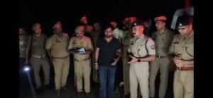 उरई:रिटायर्ड रेलकर्मी के घर लूट करने वाले बदमाशों से पुलिस की मुठभेड़, एक को लगी गोली – Police Encounter With Suspects In Retired Railway Employee Robbery Case In Konch, One Injured